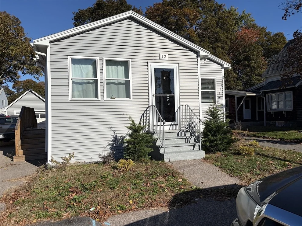 Unit for sale at 12 Oxford St., Taunton, MA 02780