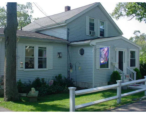 Unit for sale at 21 Hawthorne Road, Gloucester, MA 01930