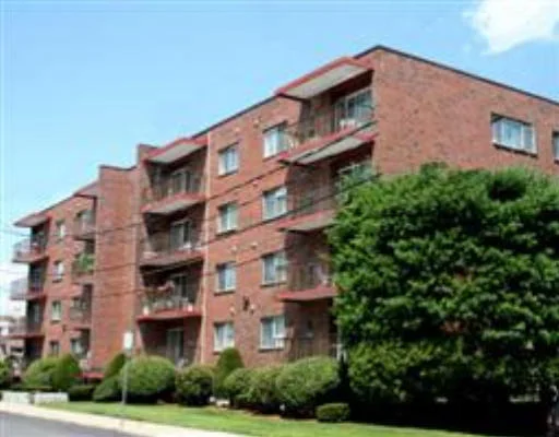 Unit for sale at 10 Foster Street, Wakefield, MA 01880