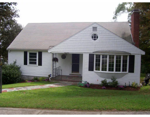 Unit for sale at 17 Robinhood Road, Winchester, MA 01890