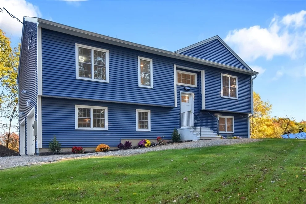Unit for sale at 76 Number 6 Schoolhouse Rd, Charlton, MA 01507