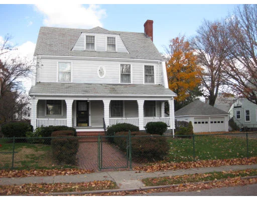 Unit for sale at 40 Willow St, Quincy, MA 02170