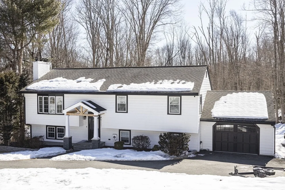Unit for sale at 31 Johnson Cir, North Andover, MA 01845