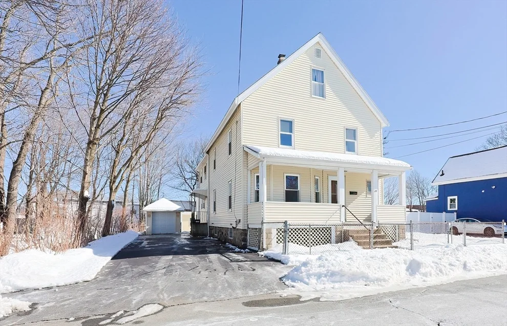 Unit for sale at 28 Lake St, Wakefield, MA 01880