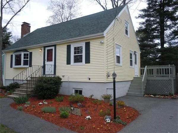 Unit for sale at 95 Hartwell Rd, Bedford, MA 01730
