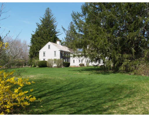 Unit for sale at 691 River St, Norwell, MA 02061