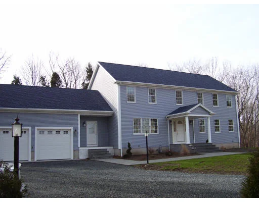 Unit for sale at 224 Wilbur Ave, Swansea, MA 02777