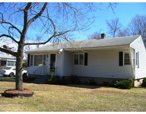 Unit for sale at 50 Maury Lane, Shrewsbury, MA 01545