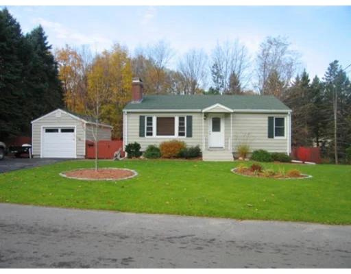 Unit for sale at 95 Stoneleigh Road, Holden, MA 01520