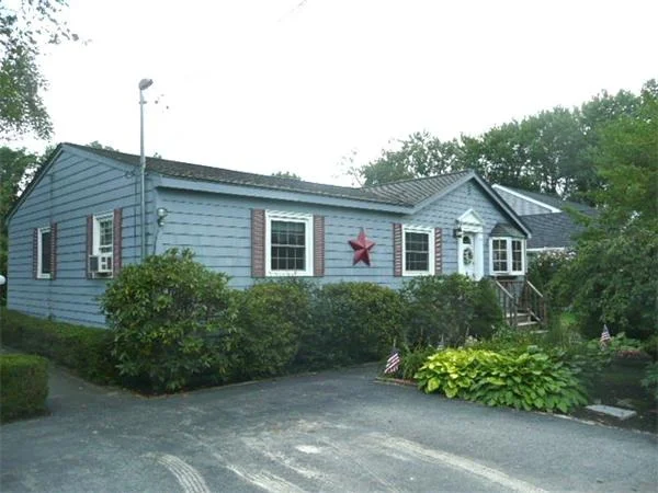 Unit for sale at 2 Long Dr, Dracut, MA 01826