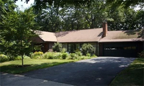 Unit for sale at 48 Druid Hill Rd, Newton, MA 02461