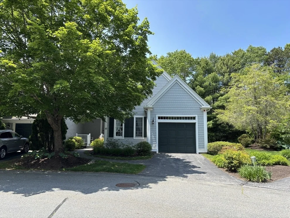 Unit for sale at 10 Mayfair Ct, Mashpee, MA 02649