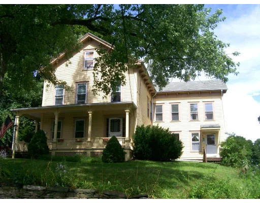 Unit for sale at 33 Ash St, Spencer, MA 01562