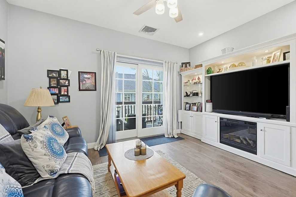 Unit for sale at 501 Commerce Dr, Braintree, MA 02184