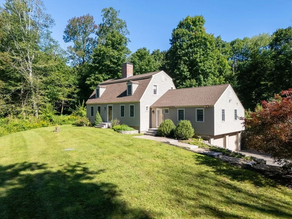 Unit for sale at 96A High Street, Topsfield, MA 01983