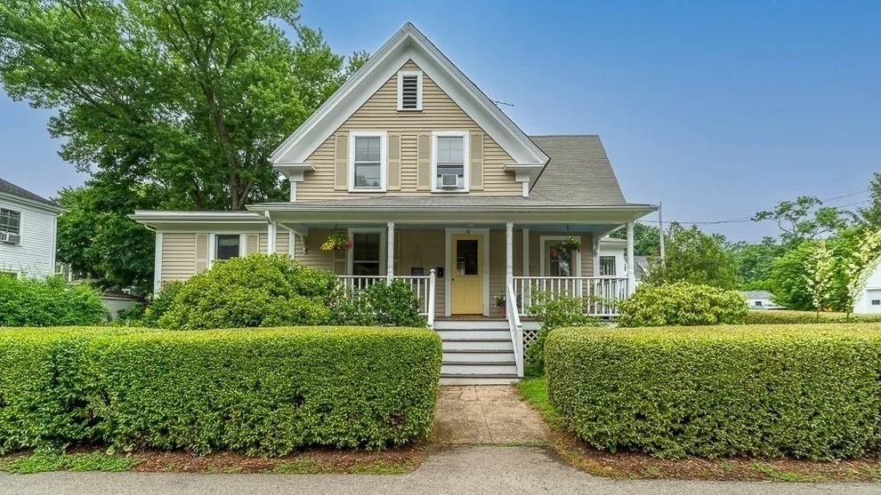 Unit for sale at 74 Union Street, Hamilton, MA 01982
