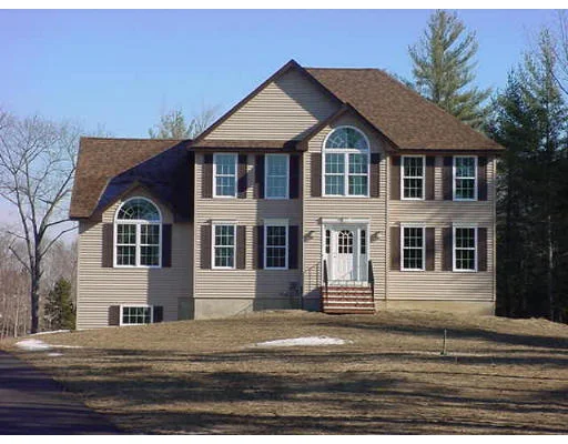 Unit for sale at 25 Kingman Court, Fremont, NH 03044