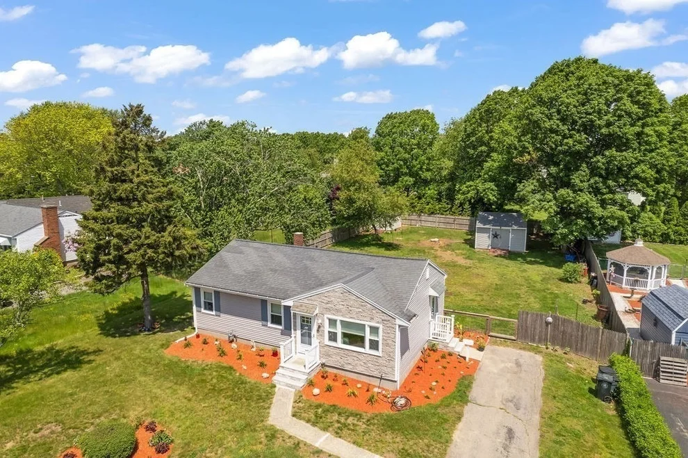 Unit for sale at 51 Stevens Road, Swansea, MA 02777