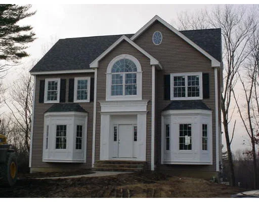 Unit for sale at 8 Cabot Court, Amesbury, MA 01913