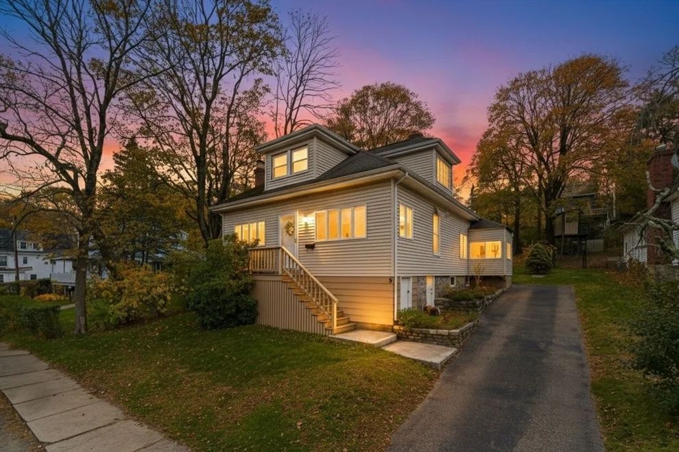 Unit for sale at 5 Springdale Ave, Saugus, MA 01906
