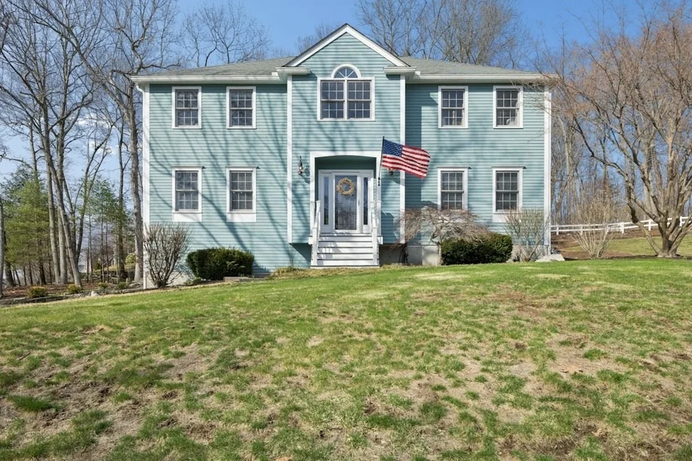 Unit for sale at 1 Heidi Lane, Grafton, MA 01519