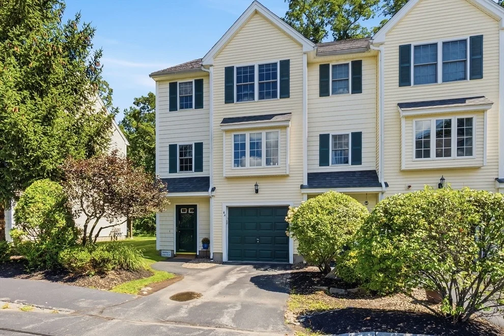 Unit for sale at 4 Sandpiper Way, Salisbury, MA 01952