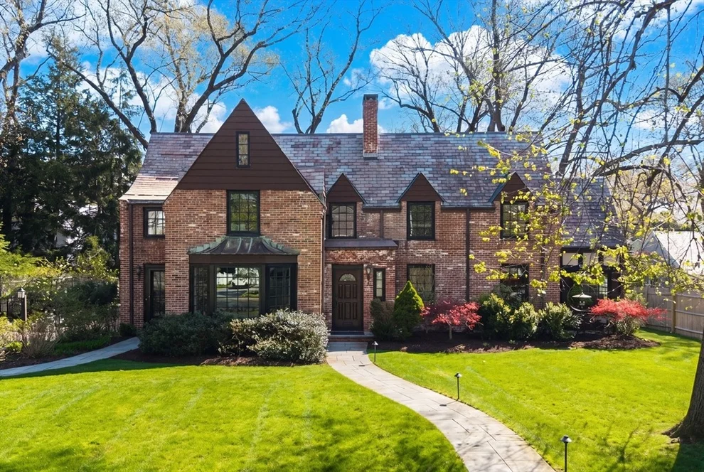Unit for sale at 28 Emerson Rd, Wellesley, MA 02481