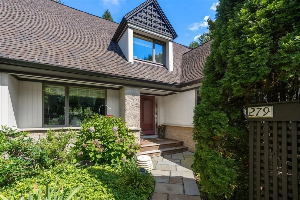 Unit for sale at 279 Nahanton St, Newton, MA 02459
