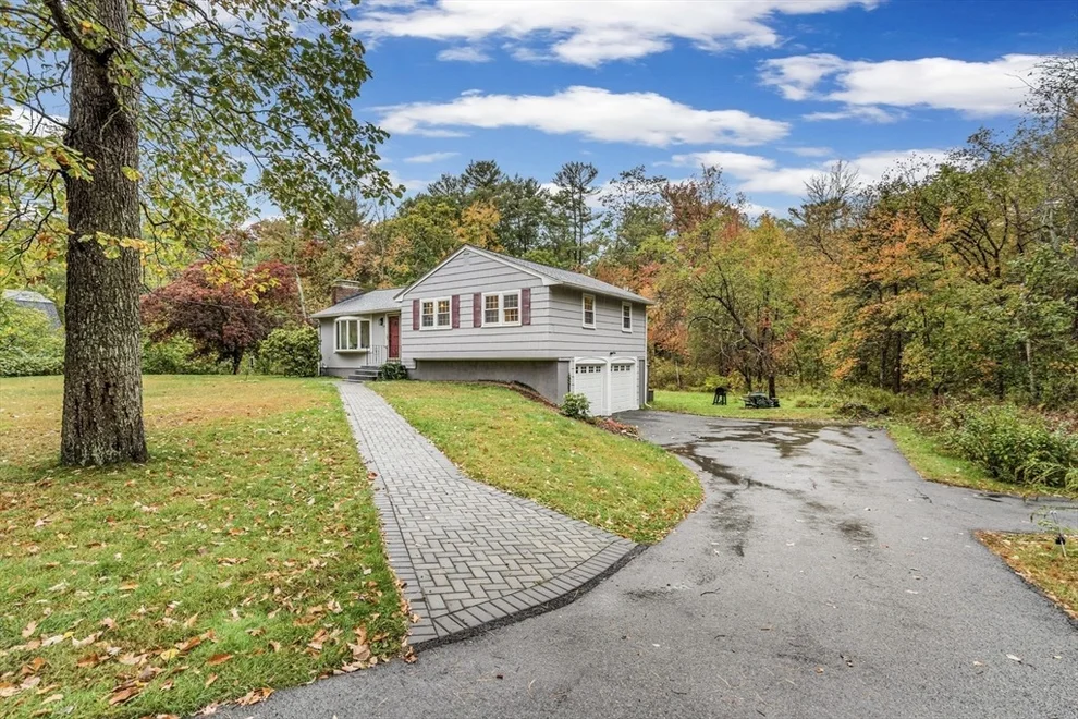Unit for sale at 14 Lundy Ln, Wayland, MA 01778