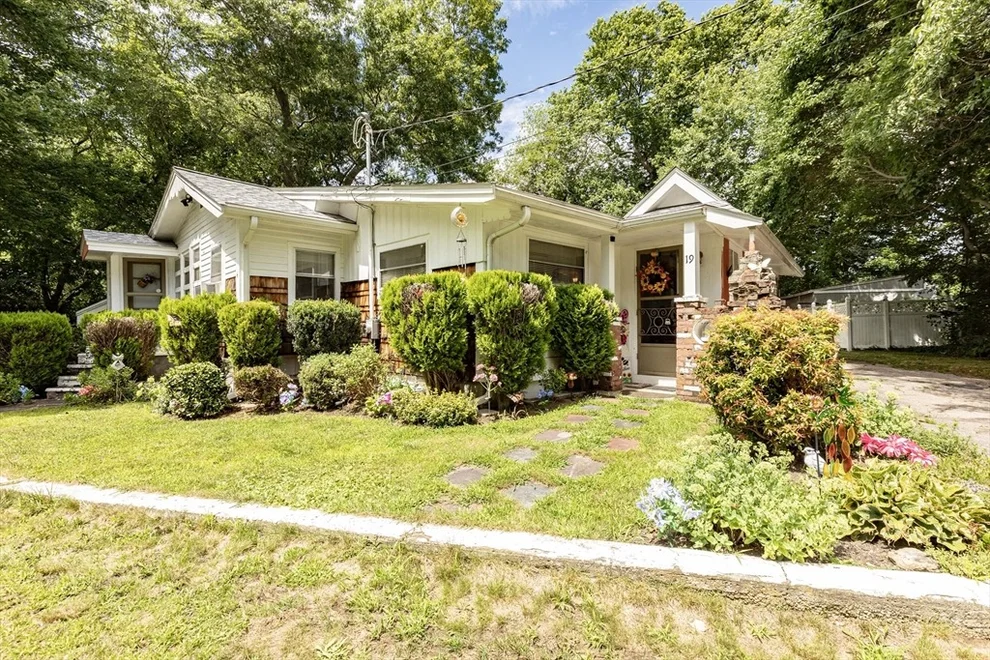 Unit for sale at 19 Carver St, Whitman, MA 02382
