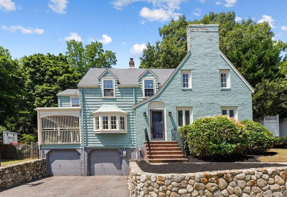 Unit for sale at 49 Hillsdale Rd, Arlington, MA 02476
