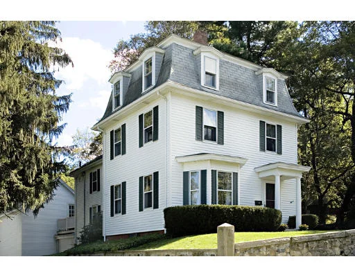 Unit for sale at 6 Summit Ave, Winchester, MA 01890