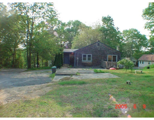 Unit for sale at 5 Duncan Dr, Taunton, MA 02780