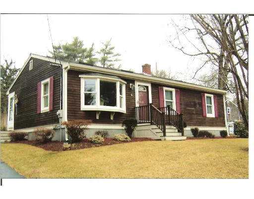 Unit for sale at 6 Valley Rd, Pembroke, MA 02359