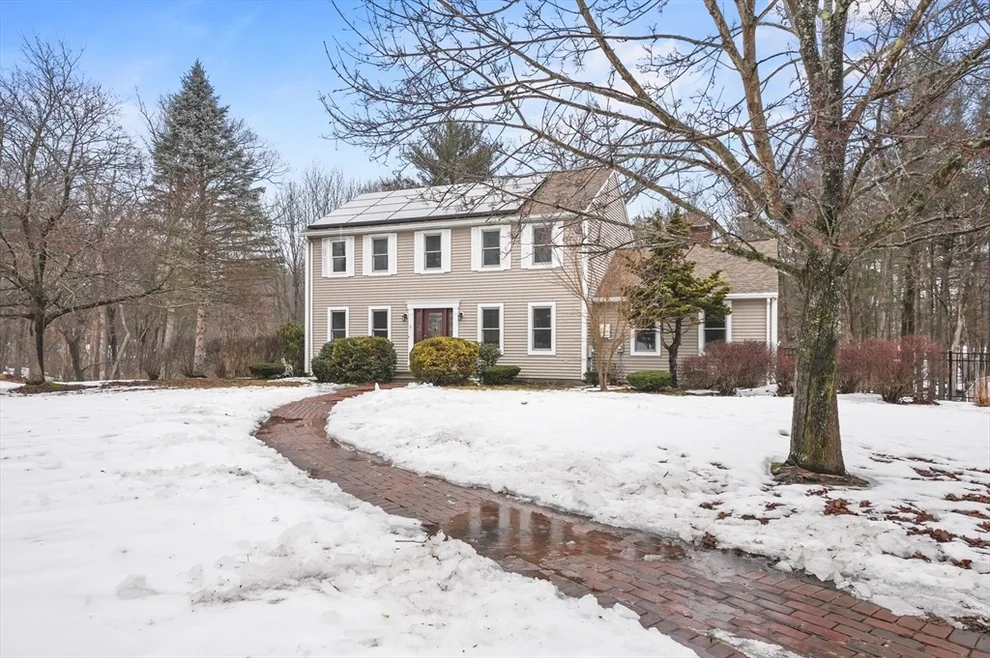 Unit for sale at 5 Jacobs Way, Auburn, MA 01501