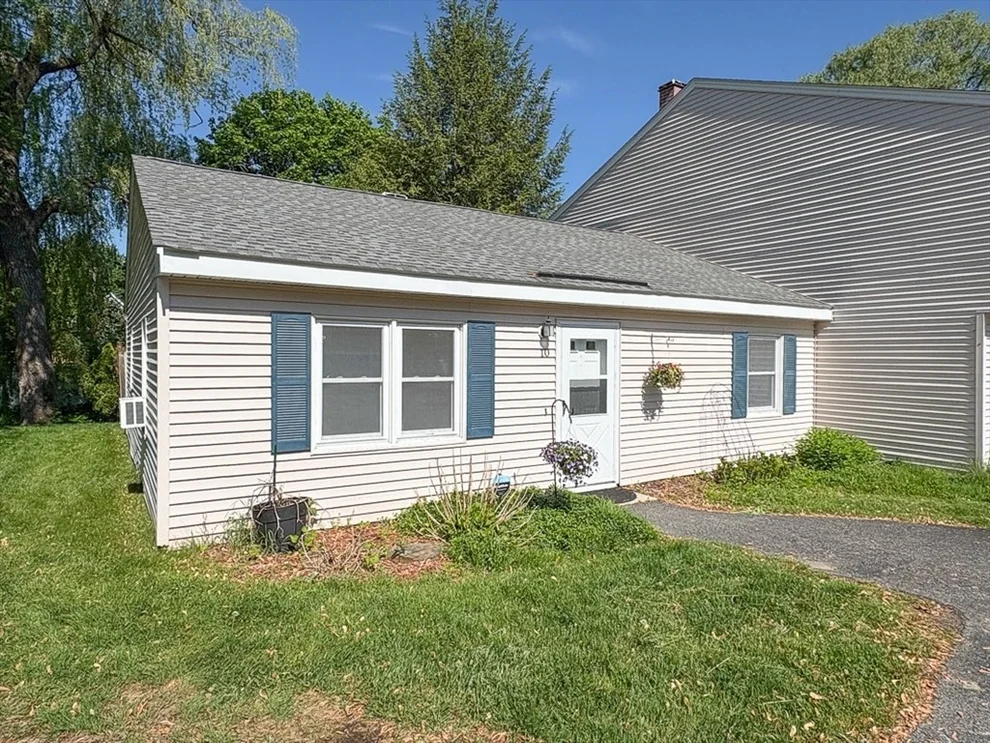 Unit for sale at 103 Main St, Pepperell, MA 01463