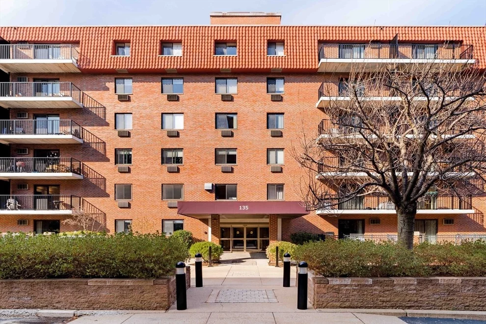 Unit for sale at 135 Pleasant St, Brookline, MA 02446
