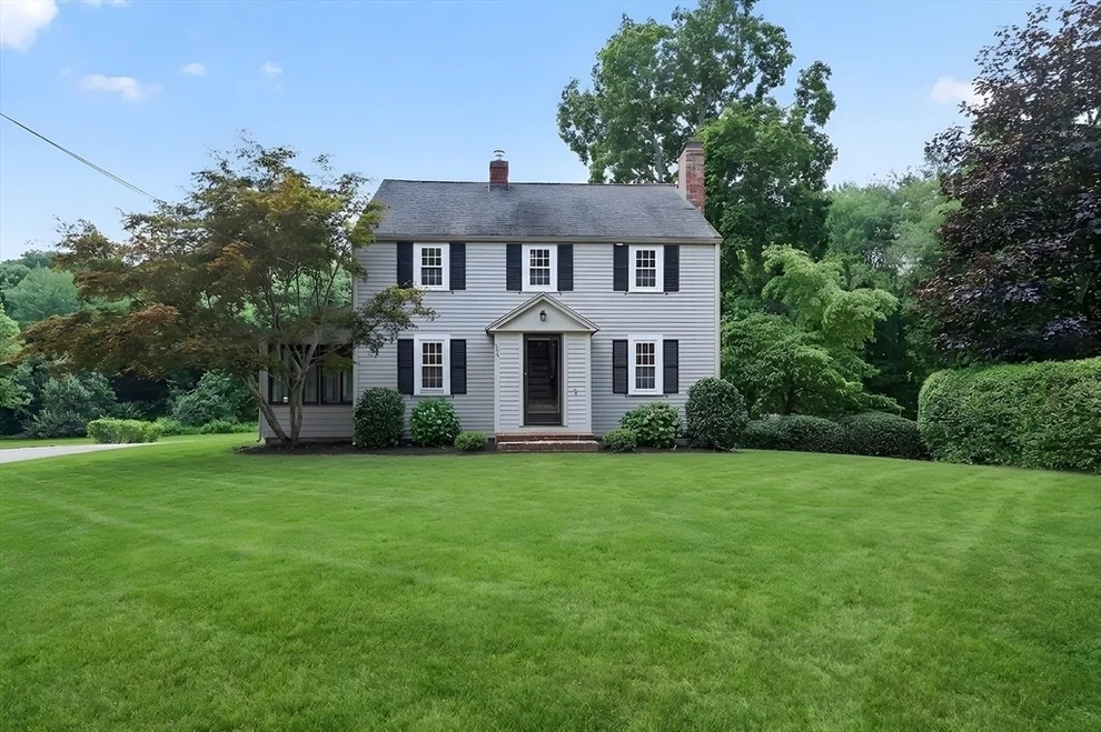 Unit for sale at 124 Hobart St, Hingham, MA 02043