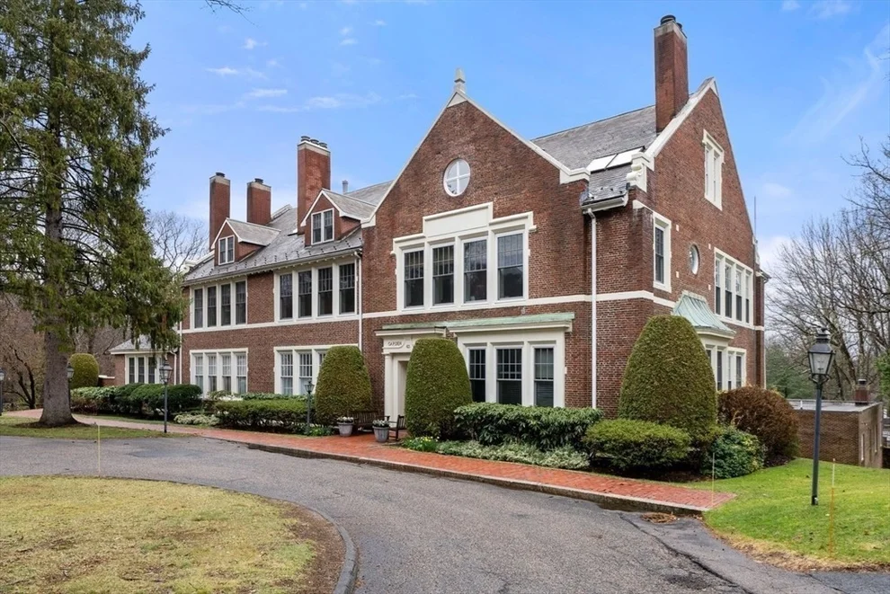 Unit for sale at 63 Garden Rd, Wellesley, MA 02481