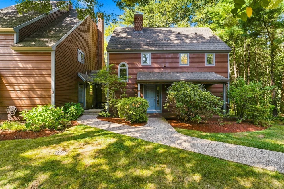 Unit for sale at 13 Bates Ln, Westford, MA 01886
