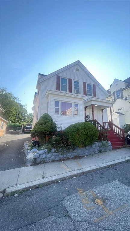Unit for sale at 14 Union Ct, Lynn, MA 01902