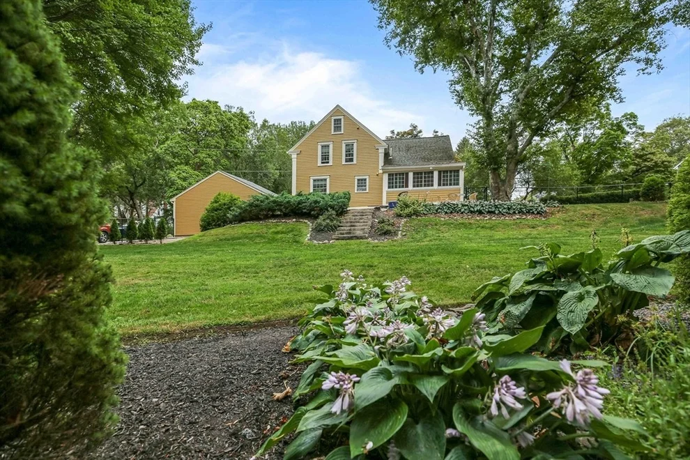 Unit for sale at 105 Greene St, Hopedale, MA 01747