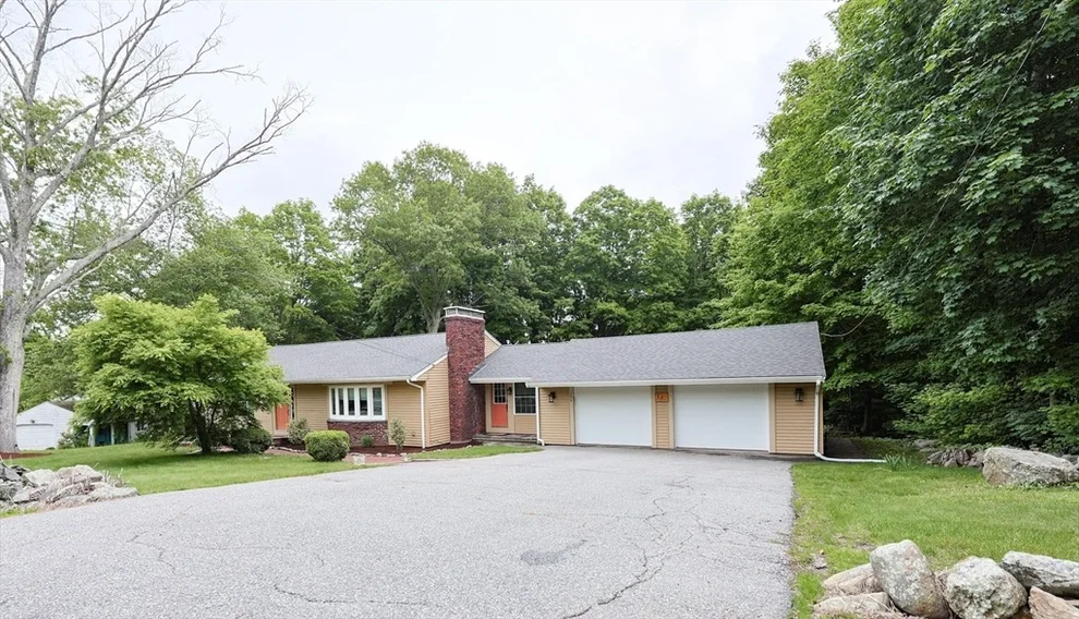 Unit for sale at 134 W Bacon St, Plainville, MA 02762