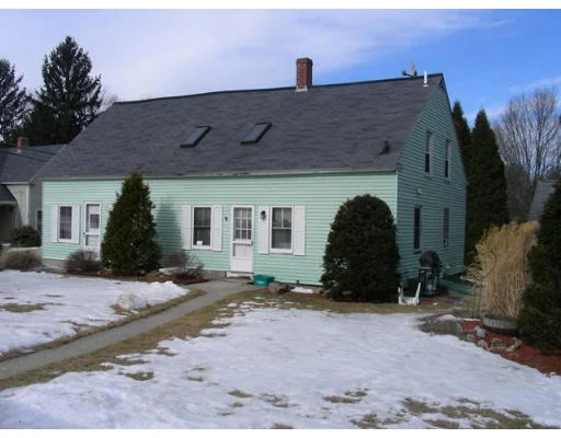 Unit for sale at 30 Franklin St, Douglas, MA 01516