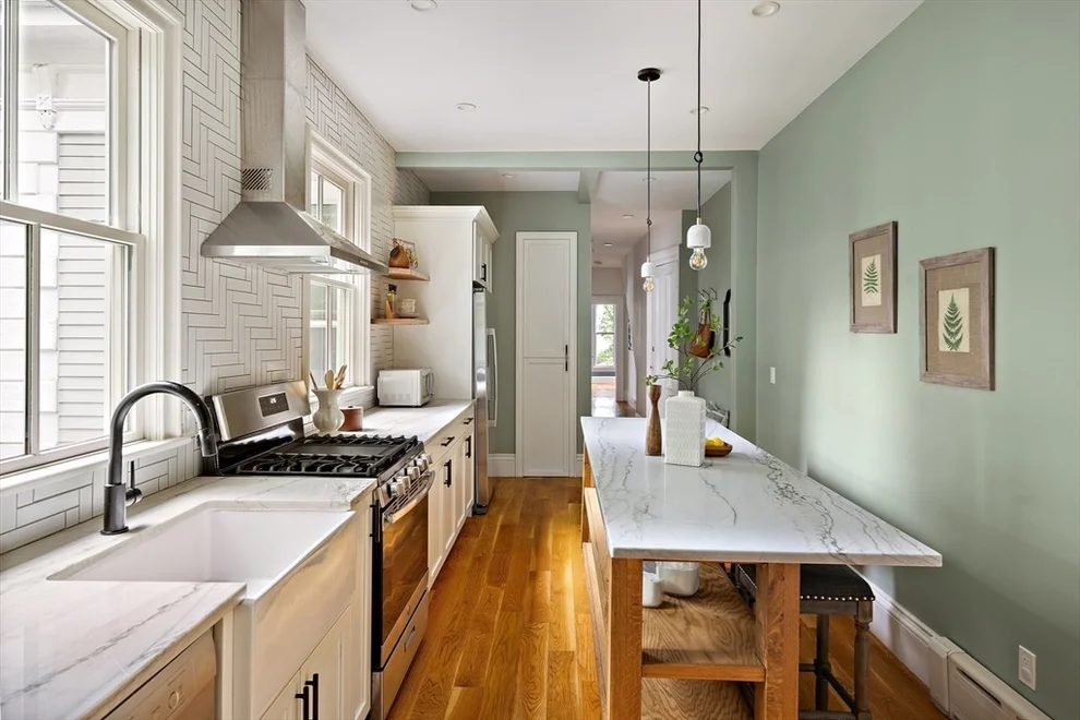 Unit for sale at 22 Bigelow, Cambridge, MA 02139