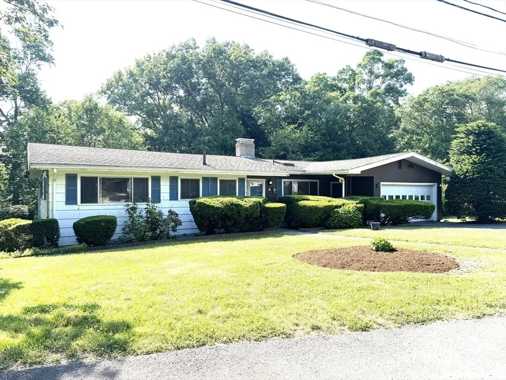 Unit for sale at 16 Buckingham Rd, Norwood, MA 02062