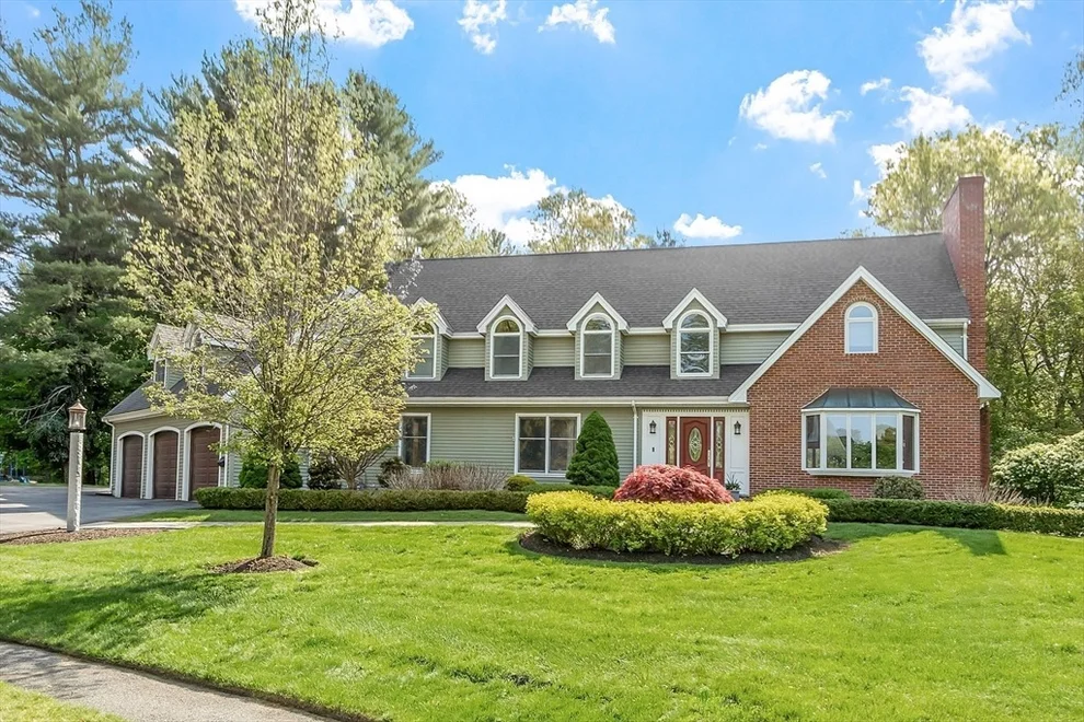 Unit for sale at 3 Russell Road, Lynnfield, MA 01940