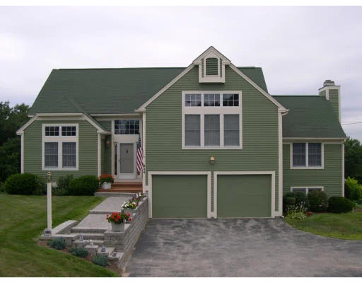 Unit for sale at 334 Fox Run, Hudson, NH 03051