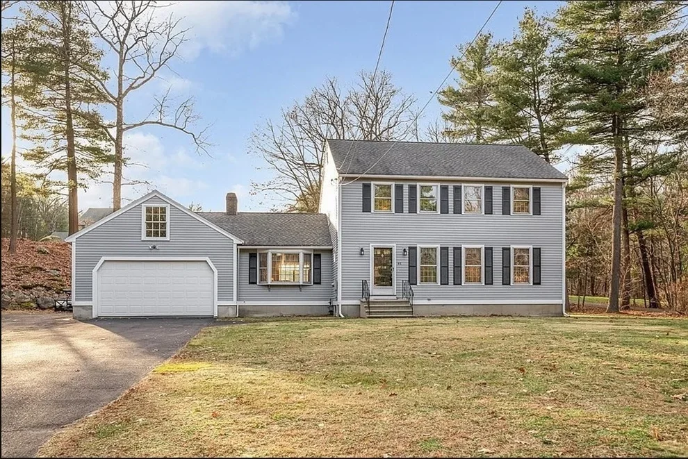 Unit for sale at 45 Tadmuck Rd, Westford, MA 01886