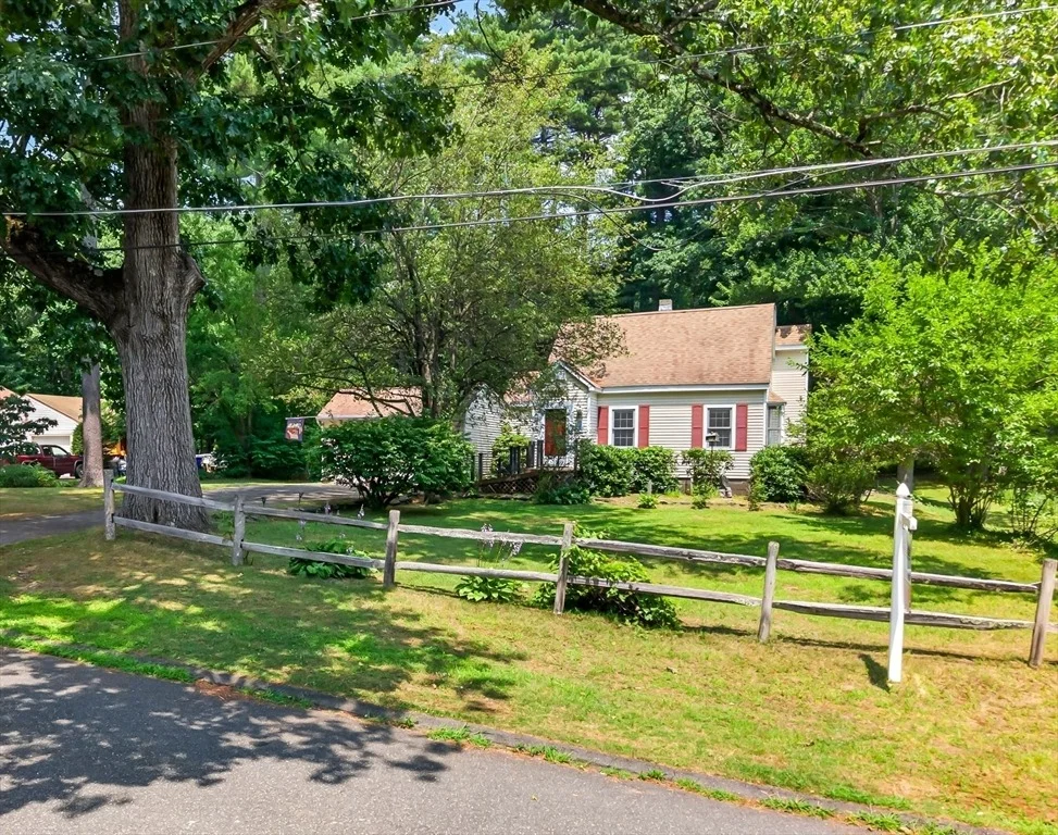 Unit for sale at 121 Poplar St, Greenfield, MA 01301